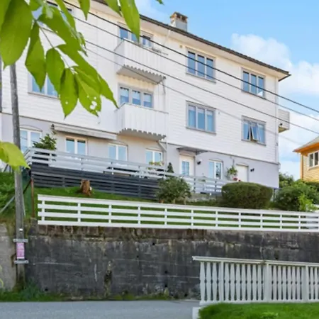 Bright With Mountain Views * ベルゲン